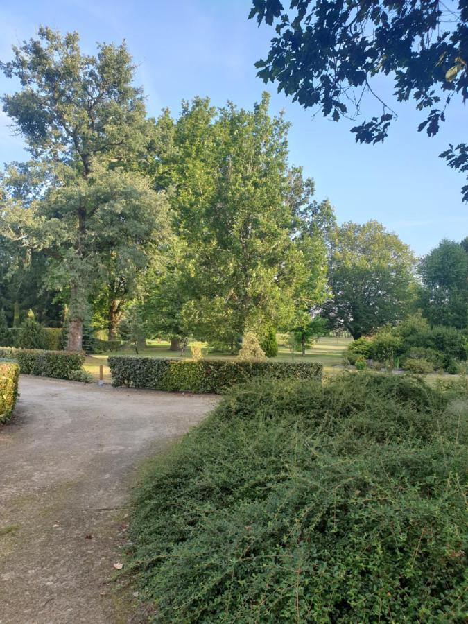 Villa La GRANGE de MOMBEL Losse Exterior foto