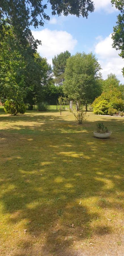 Villa La GRANGE de MOMBEL Losse Exterior foto